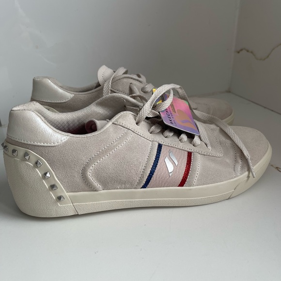 Skechers Shoes - Sketchers Phoenix - Stud Spangled sneakers